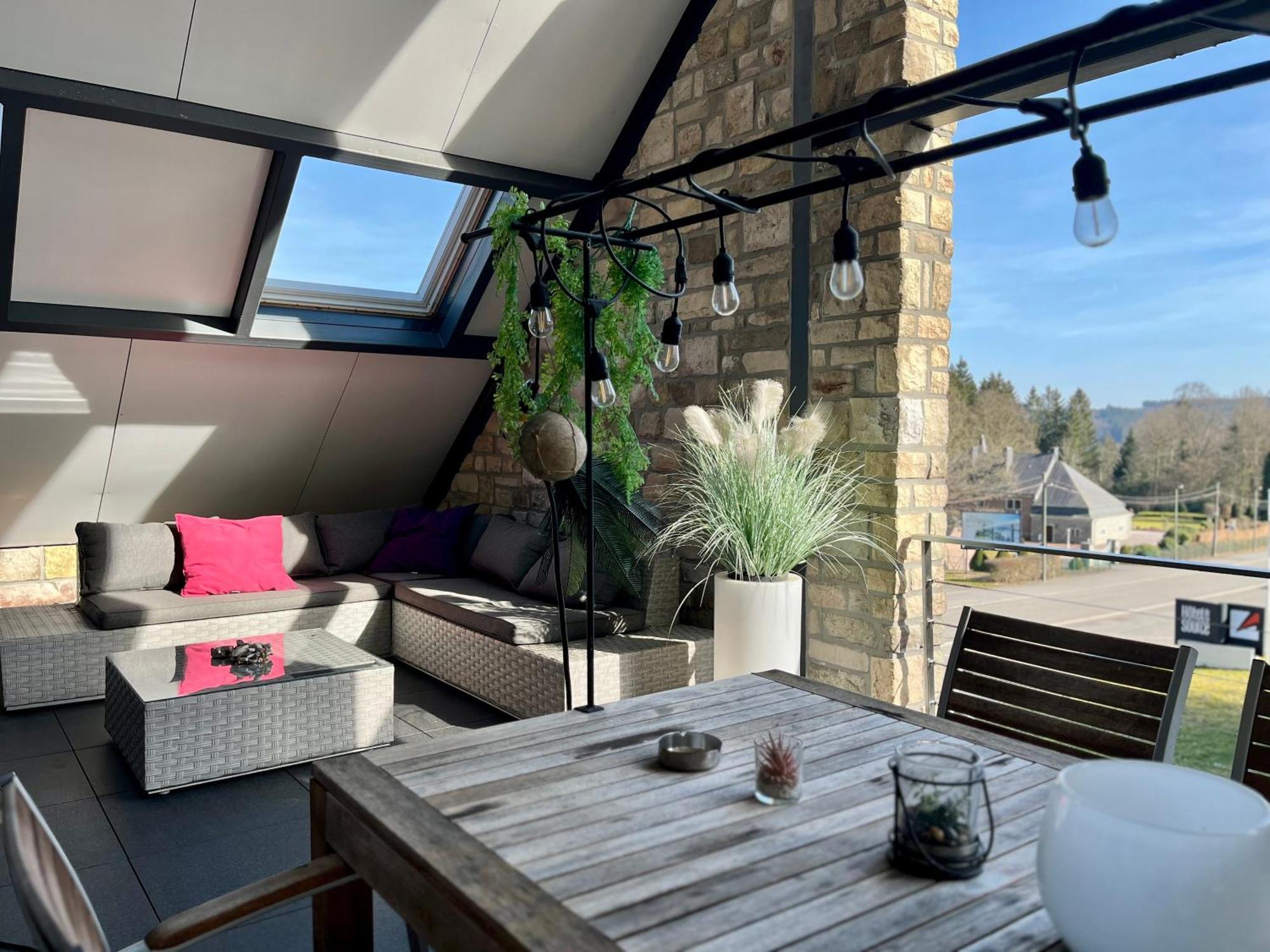 Loft De Prestige Au Pied Du Circuit Apartment Francorchamps Exterior photo